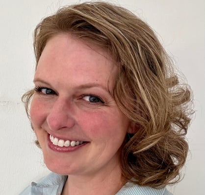 Katie Buckholtz Headshot(1)